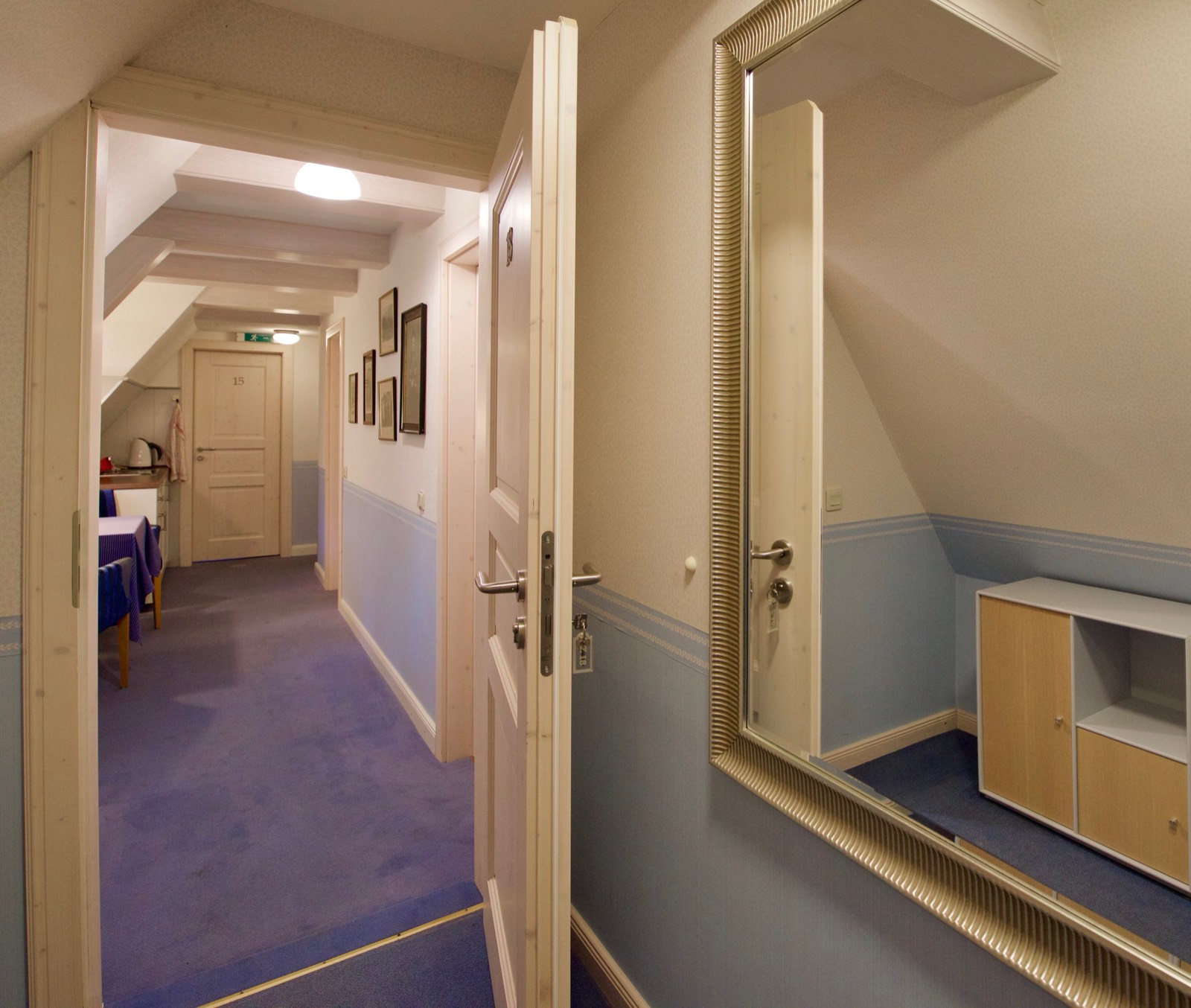 Zimmer 18, Foto 8
