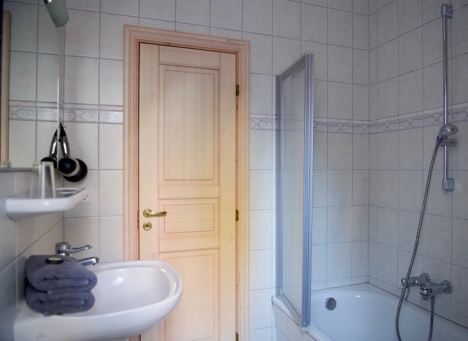 Zimmer 23, Foto 9